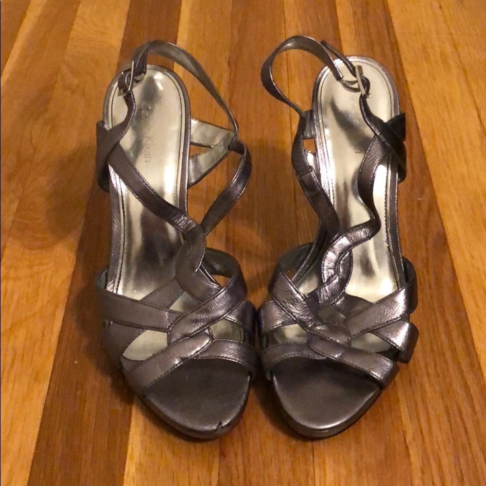CALVIN KLEIN SILVER HEELS
